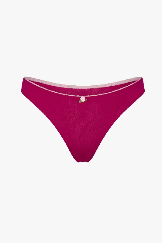 LOW RISE THONG IN MAGENTA